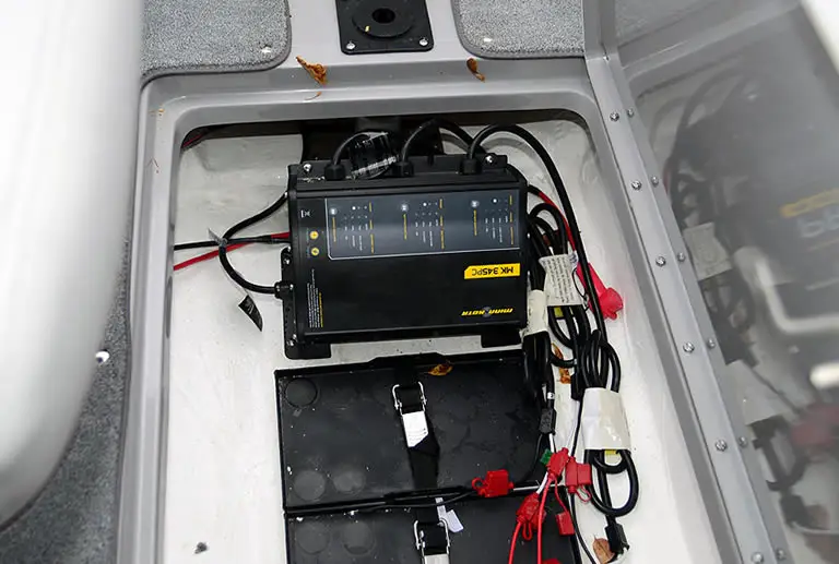 Pontoon boat battery on boat