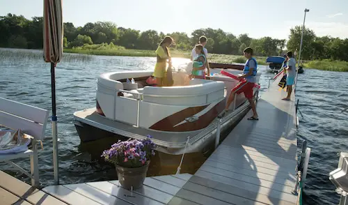 docking pontoon boat